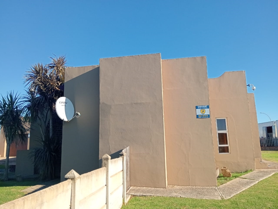 3 Bedroom Property for Sale in Wavecrest Eastern Cape